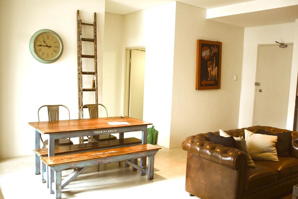 Surry Hills Warehouse Apartment *